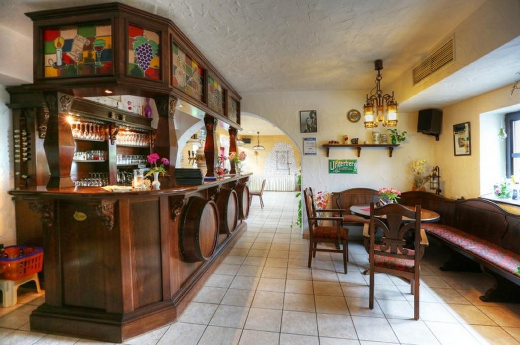 Pension & Gasthaus Kahren Exteriör bild